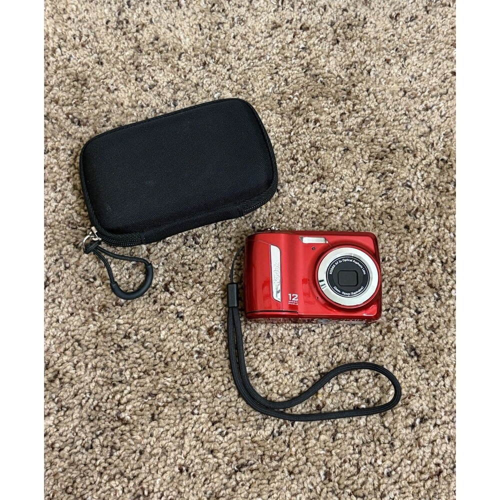 Kodak EasyShare C143 Digital Camera RED 12MP 3x Zoom with Case
